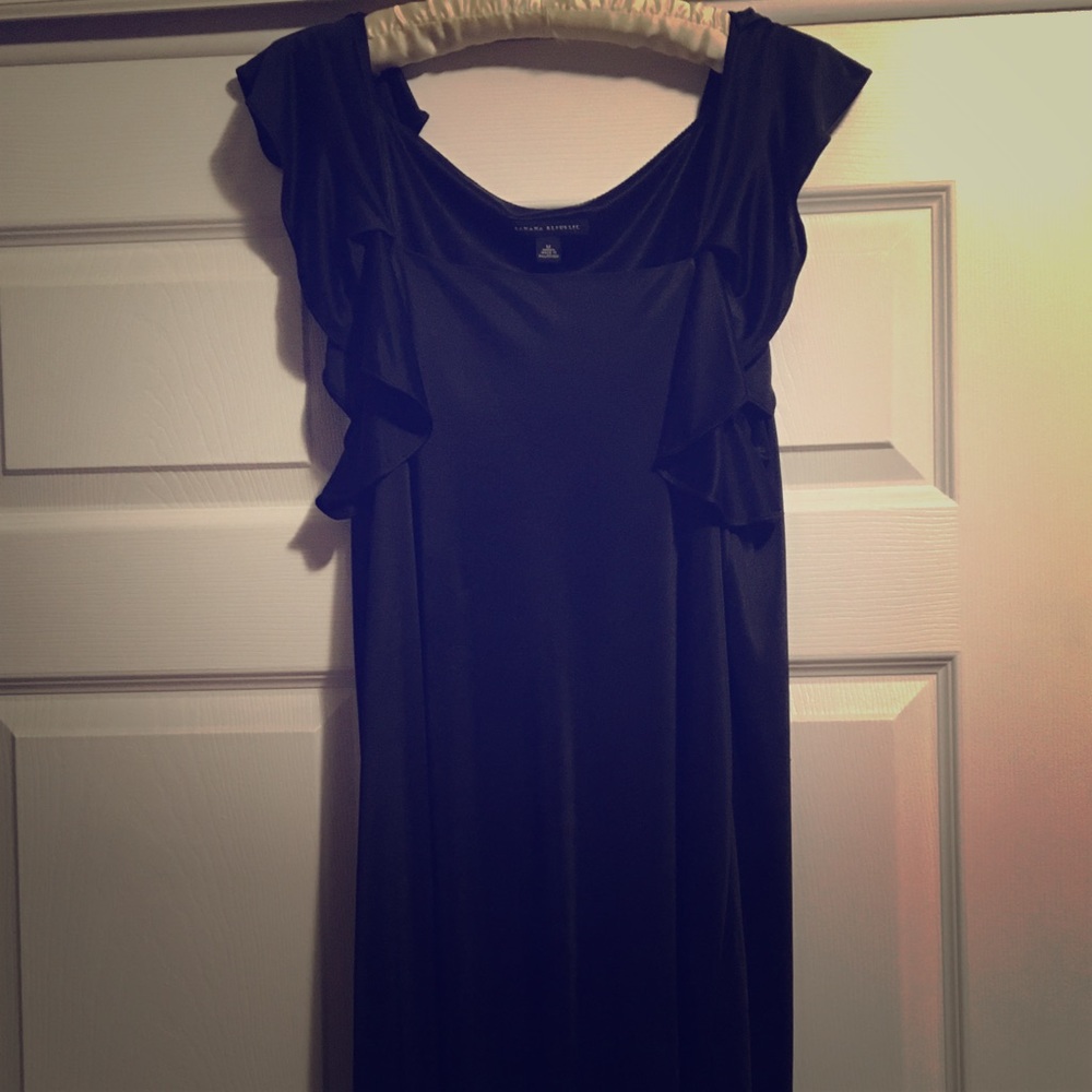 Beautiful Banana Republic Ruffle Sleeve Dress